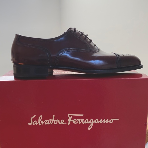Salvatore Ferragamo Renzo  Leather Wingtip Oxford - Picture 4 of 10